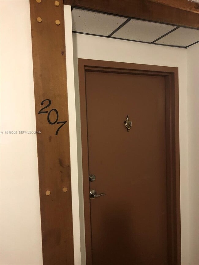 Photo - 210 Lakeview Dr Unit 207