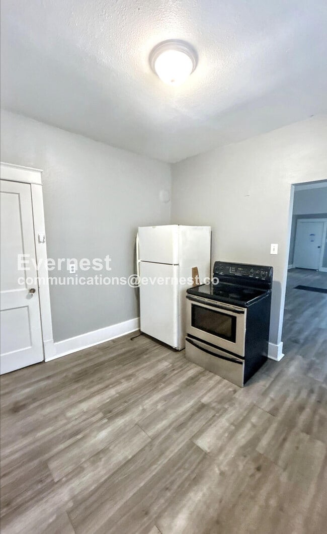 Photo - 1624 Pike Ave