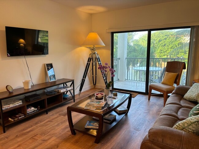 Photo - 2105 Lavers Cir Unit 307