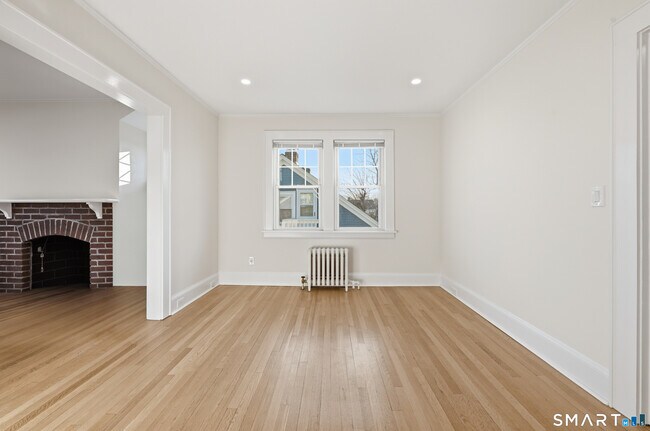 Photo - 44 Lorraine Terrace Unit 2