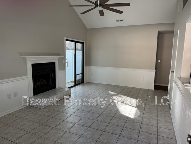 Photo - 1739 River Front Dr