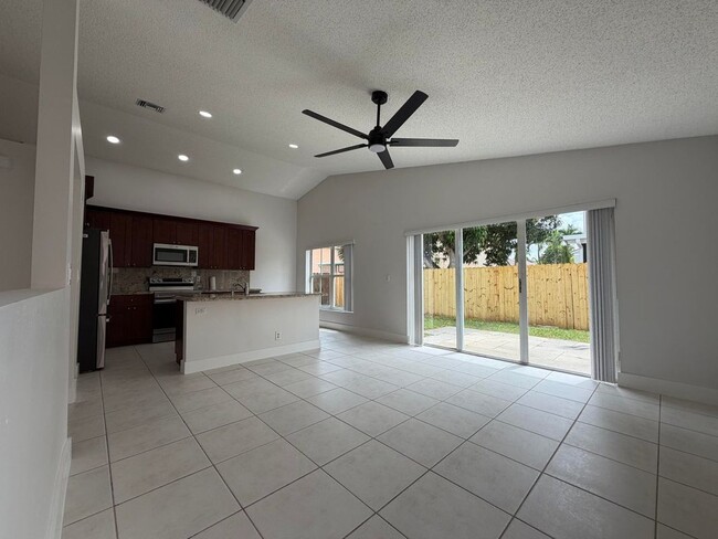 3386 Treasure Ln