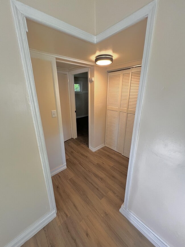 Photo - 214 W Worley St