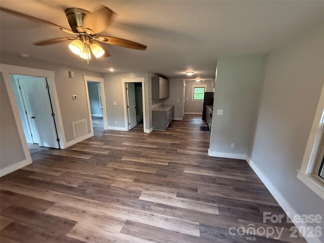 Photo - 468 River Hill Rd