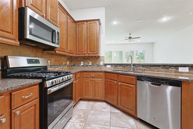 Photo - 5166 Oasis Park Ln