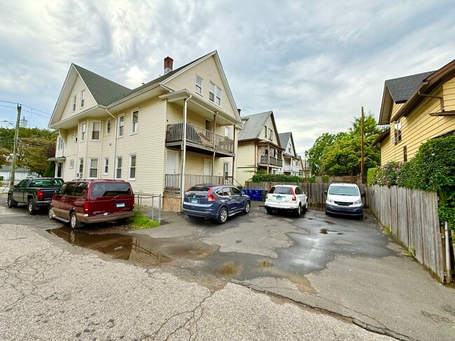 Photo - 896 Howard Ave