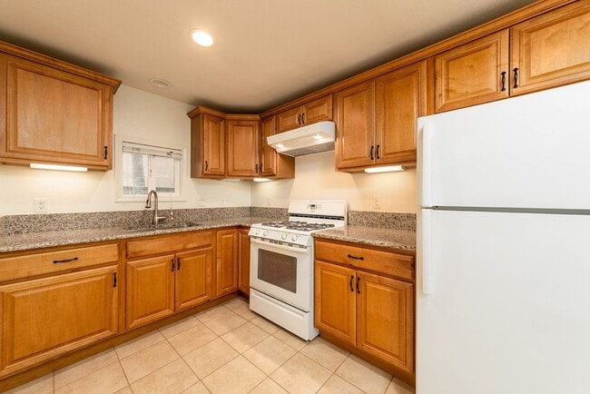 Photo - Studio in Oceanside!