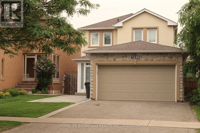 Photo - 1240 Bantham St