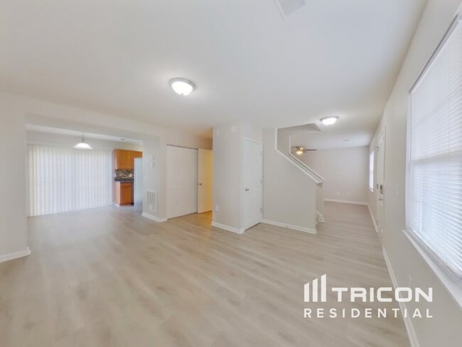 Photo - 131 Quiet Grove Dr