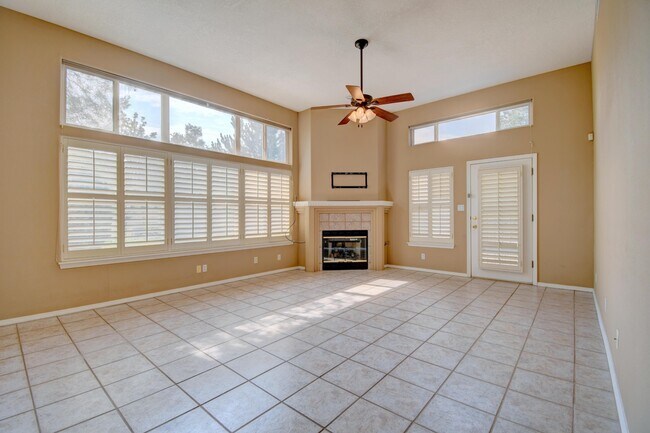 Photo - 5809 Vulcan Vista Dr NE