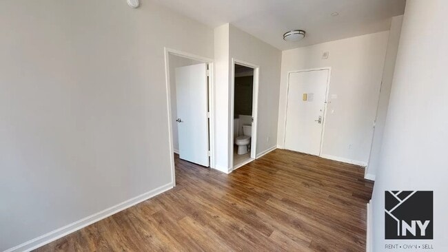 Photo - 15 Park Row Unidad 2407