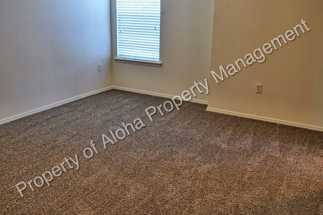 Photo - 1037 W Pine Ave