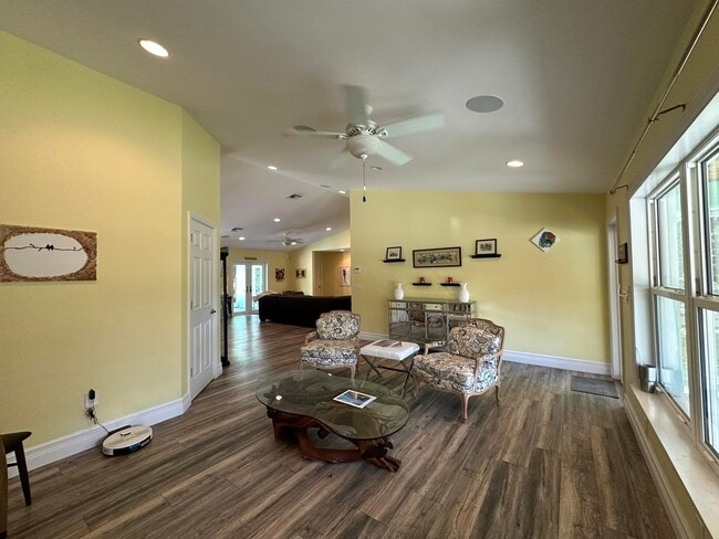 Photo - 2415 Laurel Ln Casa