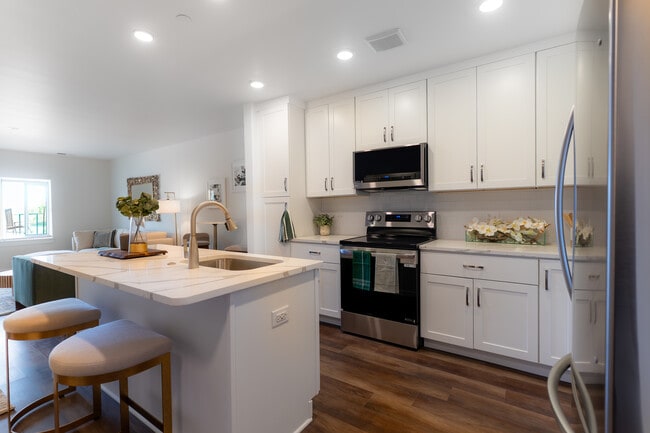 Gurnee Glen Apartments - Gurnee Glen Apartments