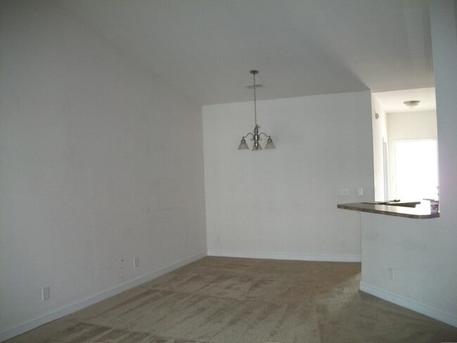 Photo - 3 Bed / 2 Bath Condo for Rent at Preserve at St. James