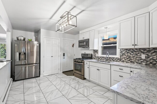 Photo - 290 RANDOLPH Ave Unit 2