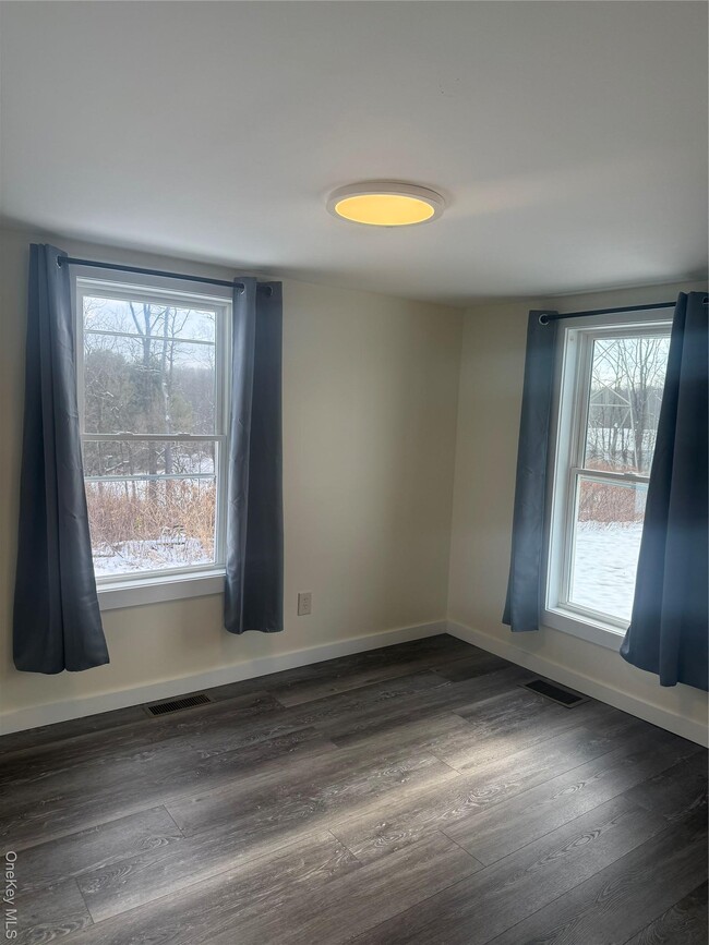 Photo - 92 Wigsten Rd