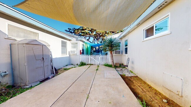 Photo - 226-226 C Ave