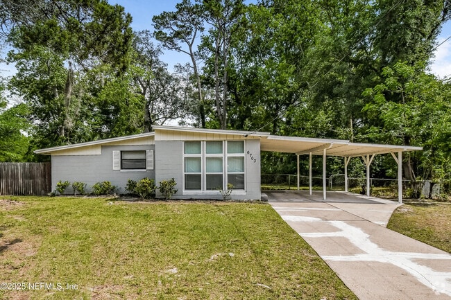 Building Photo - 6703 Cherbourg Ave N Rental