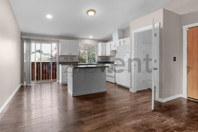 Photo - 1120 S 90th St Ct