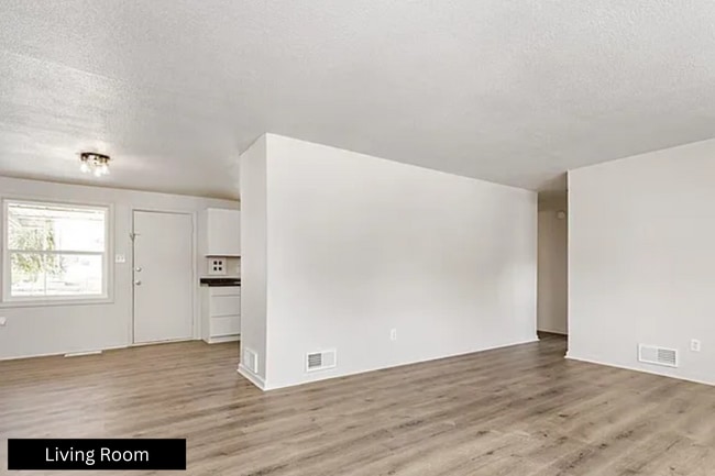 Photo - 3160 Denver Blvd