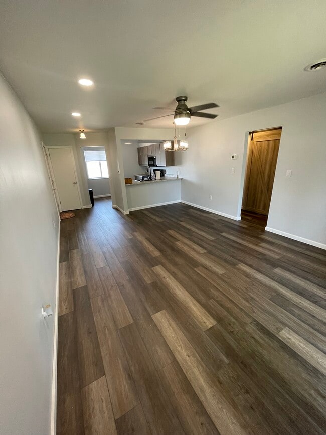 Photo - 2275 N Cable Rd Unidad 194