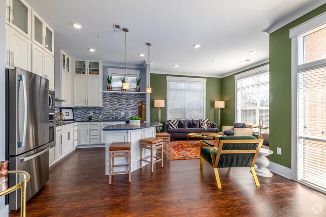 2MC - Cocina - The Village at Commonwealth