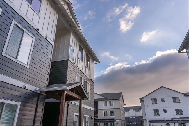 Photo - Woodburn Place Apartment Homes