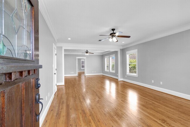 Photo - 304 Vincent St
