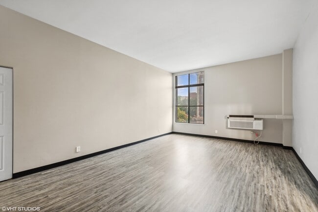 Delmar Loop Apartments