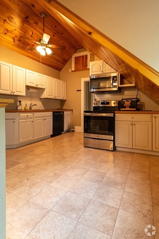 Building Photo - 132 B Cedar St Unit 3 Rental