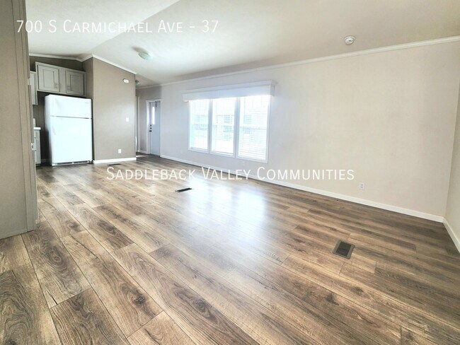 Photo - 700 S Carmichael Ave