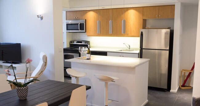 Photo - 25 Cosburn Ave