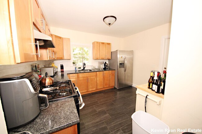 Photo - 105 Cushing St