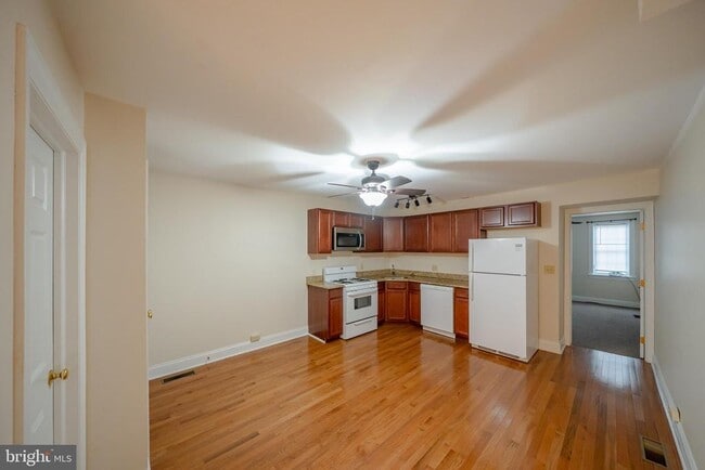 Photo - 340 W Gay St Unit 1