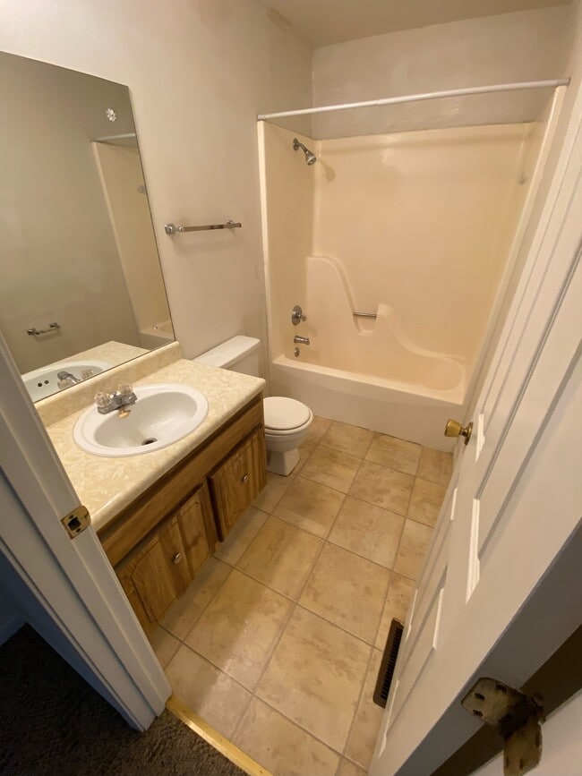 Photo - 1010 Jane Dr Unit 1010-02