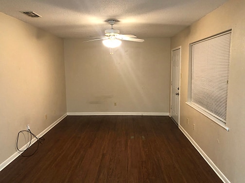 Photo - Longview - 1500-1502 Arland Dr.