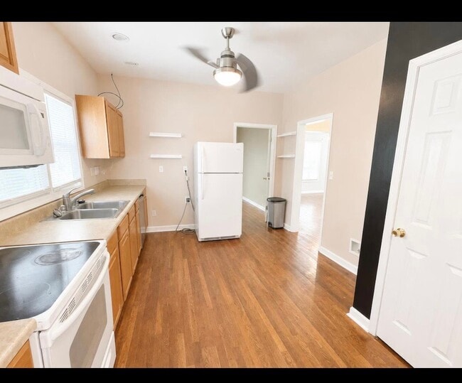 Photo - 1043 Crescent Ave