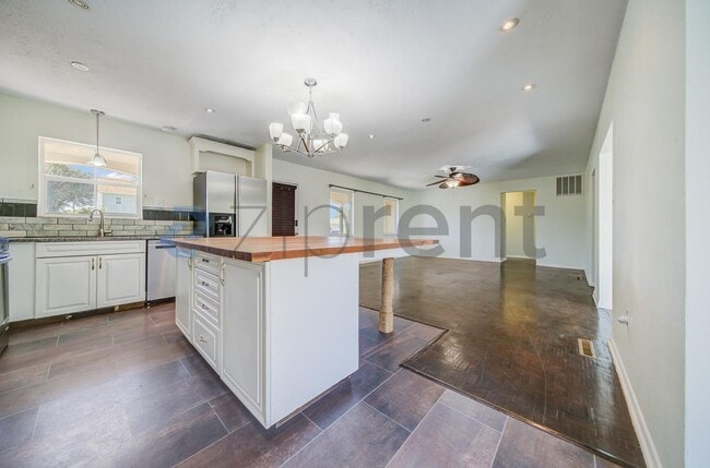 Photo - 2540 Sistina St