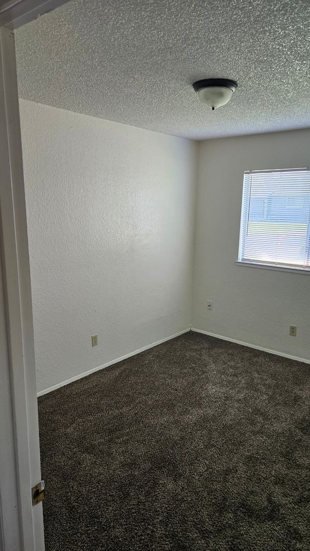 Photo - Spacious 3 bedroom with large backyard