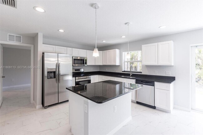 Photo - 2006 Rosa Ct