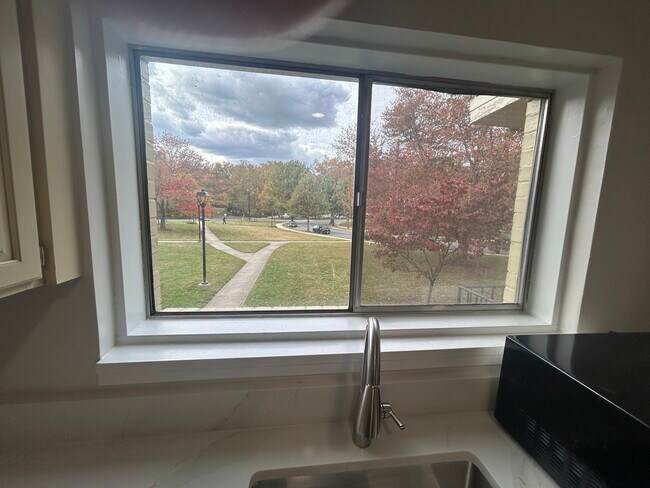 Photo - 10613 weymouth st 101