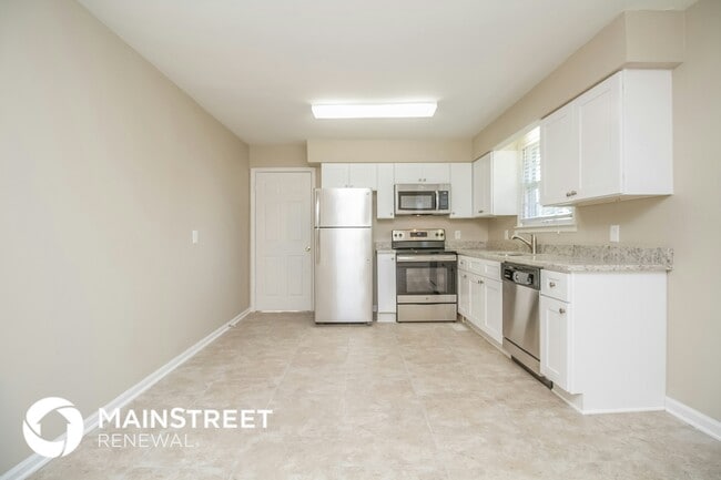 Photo - 204 Lake Farm Rd