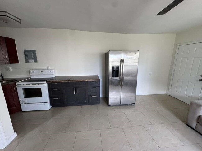 Photo - 1042 Foster Rd