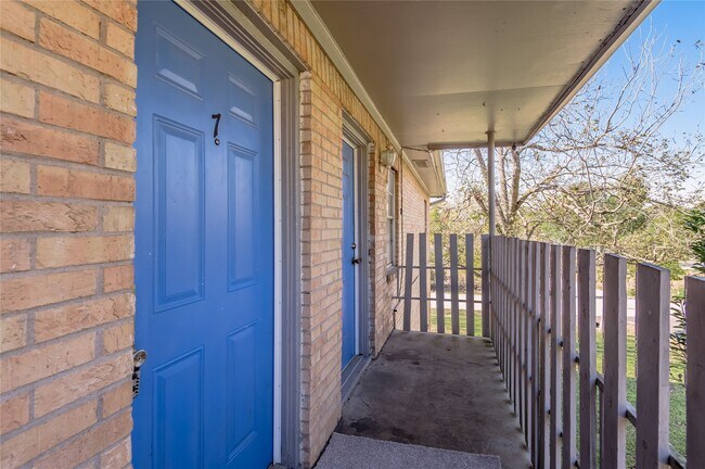 Photo - 525 12th St Unit 7