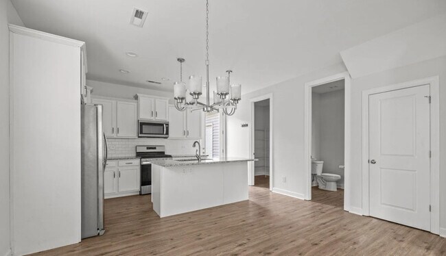 Photo - 2821 Shamrock Dr