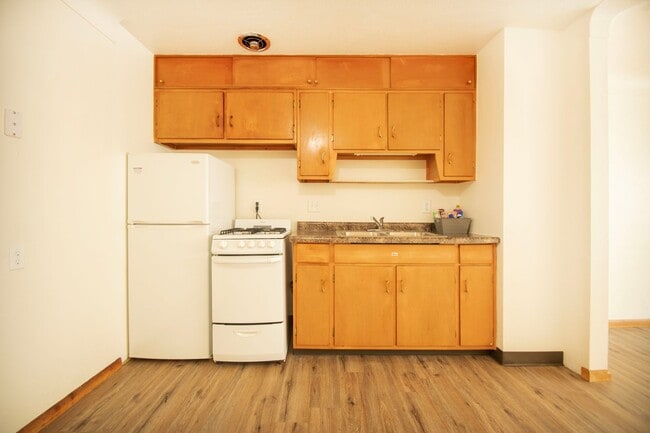 Photo - Midtown Apartments