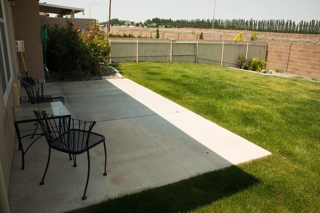 Photo - 4 Bedroom Townhome in South Richland