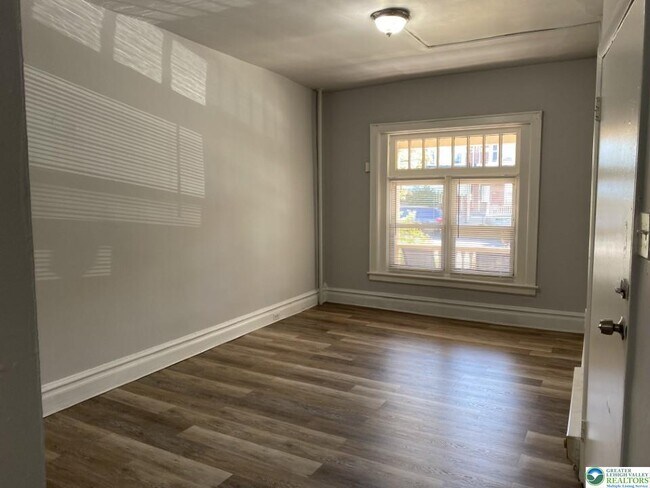 Photo - 917 N 7th St