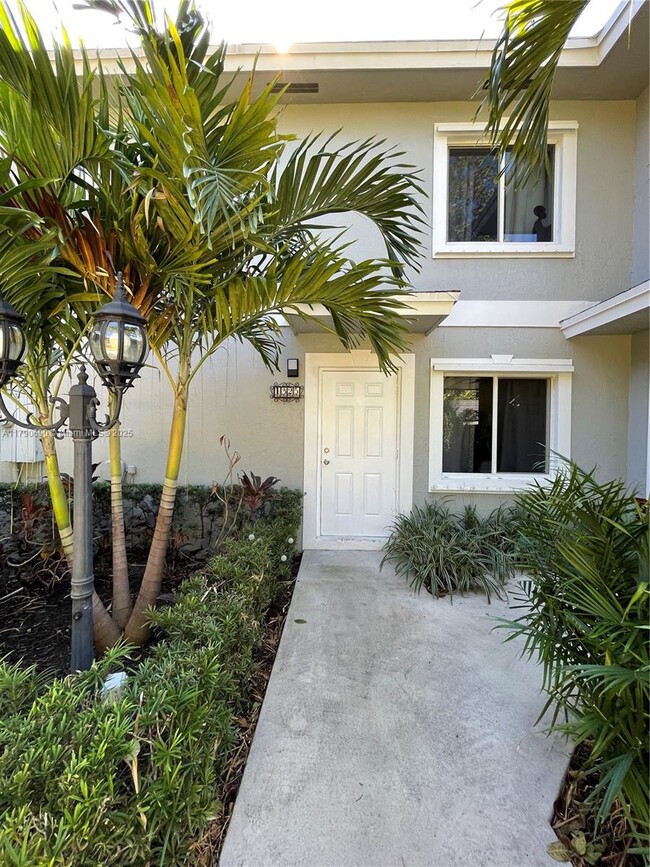 Photo - 1325 NE 5th Ave Townhome